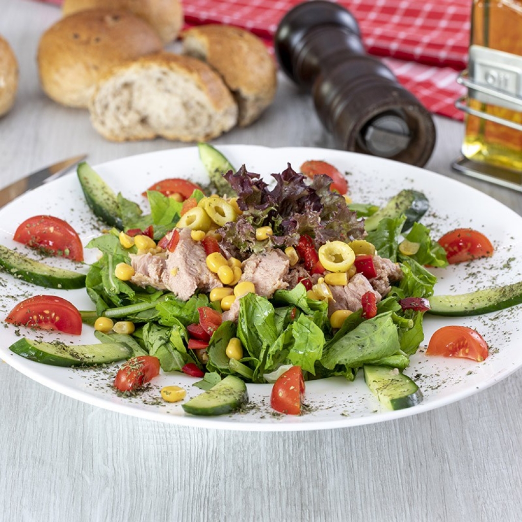 Ton Balıklı salata 