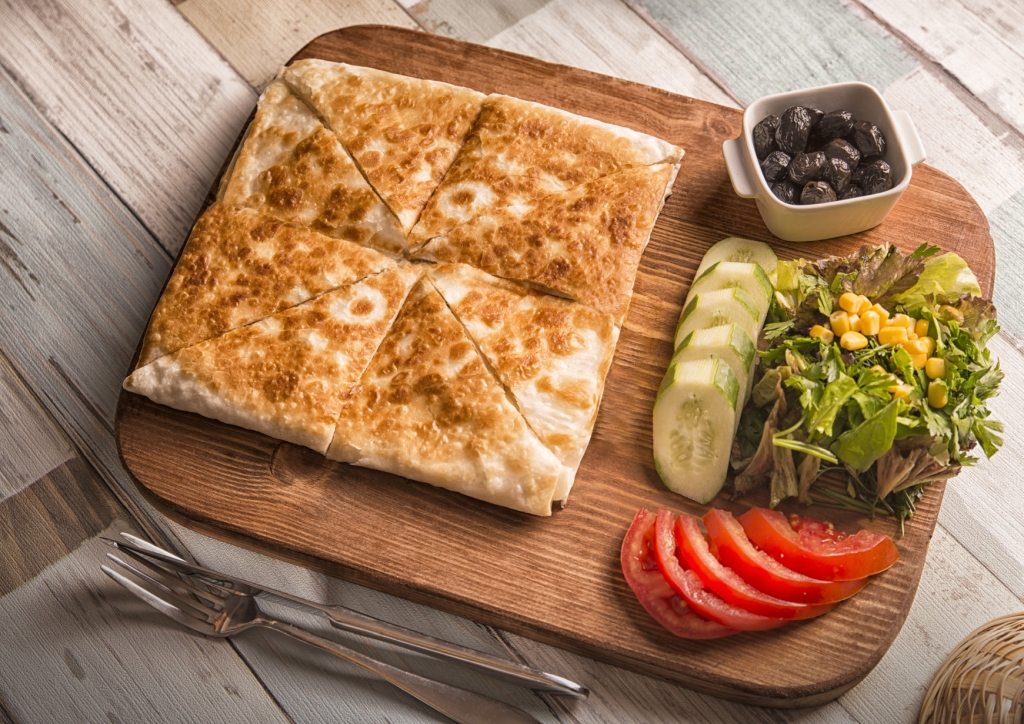 Sebzeli Peynirli Gözleme