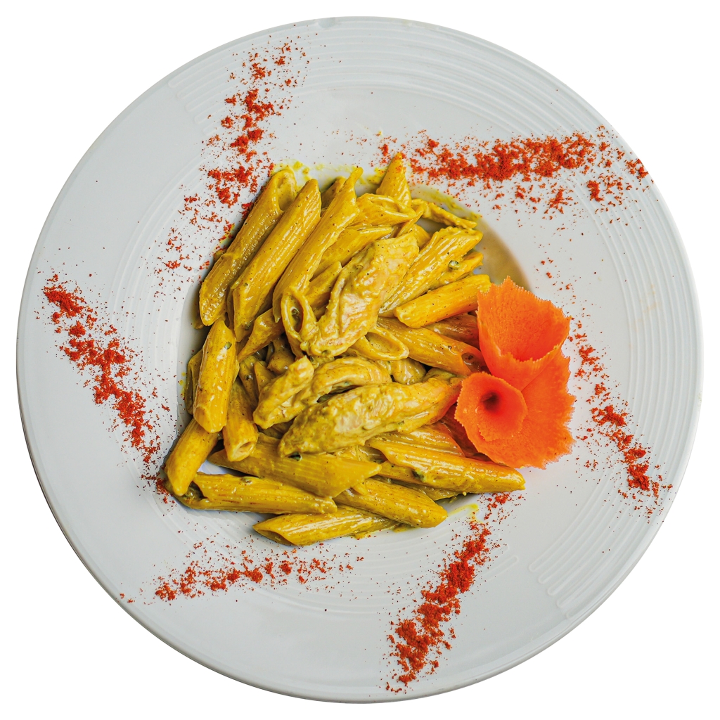 Köri Soslu Tavuklu Penne 