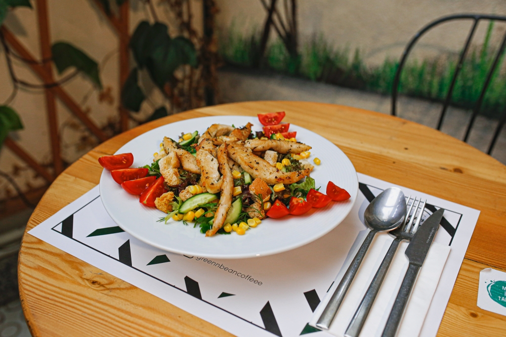 Izgara Tavuklu Salata 