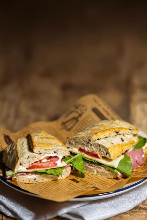 Zeytinli Kekikli Baget Sandviç